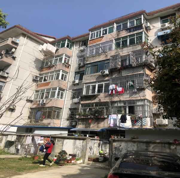 �Ϸ���**�´�С�^(q��)���и����(xi��ng)Ŀ�漰��λ�ںϷ��кɻ�·�����ƌW(xu��)�u·�|������·�ϺϷ���**�´�С�^(q��)סլ�÷�ͬ�^(q��)�������ͨ��Ʒ���Ј��r(ji��)���u���(xi��ng)Ŀ